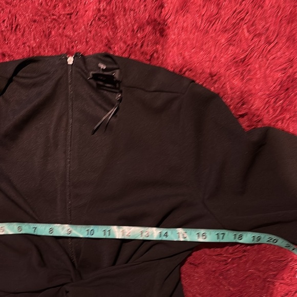 DKNY Black Elegant side Knot  Contemporary long sleeve dress Sz 10 - Picture 9 of 15